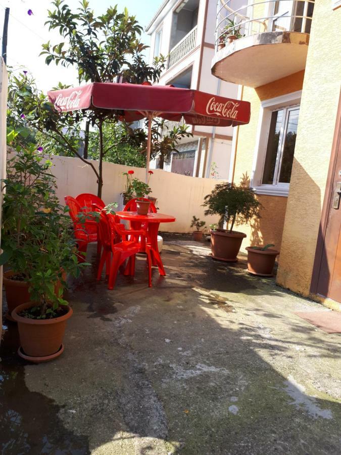 Home Batoumi Extérieur photo